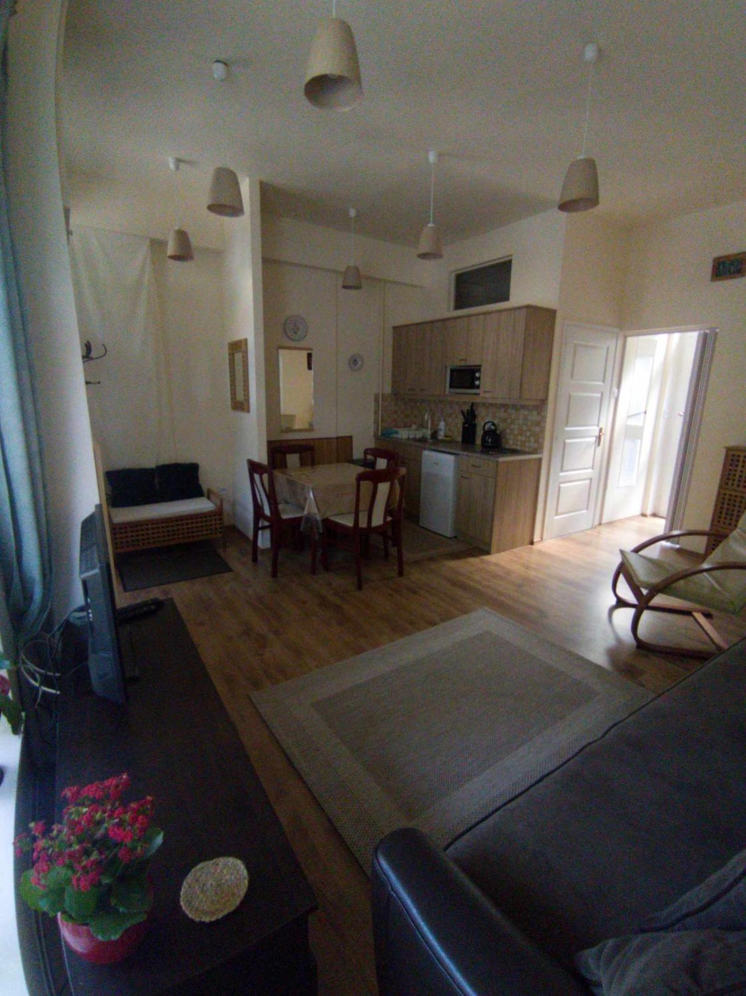 Cehmesterek Apartman Eger Exterior foto