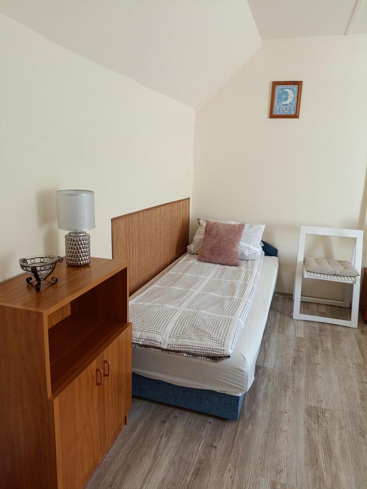 Cehmesterek Apartman Eger Exterior foto