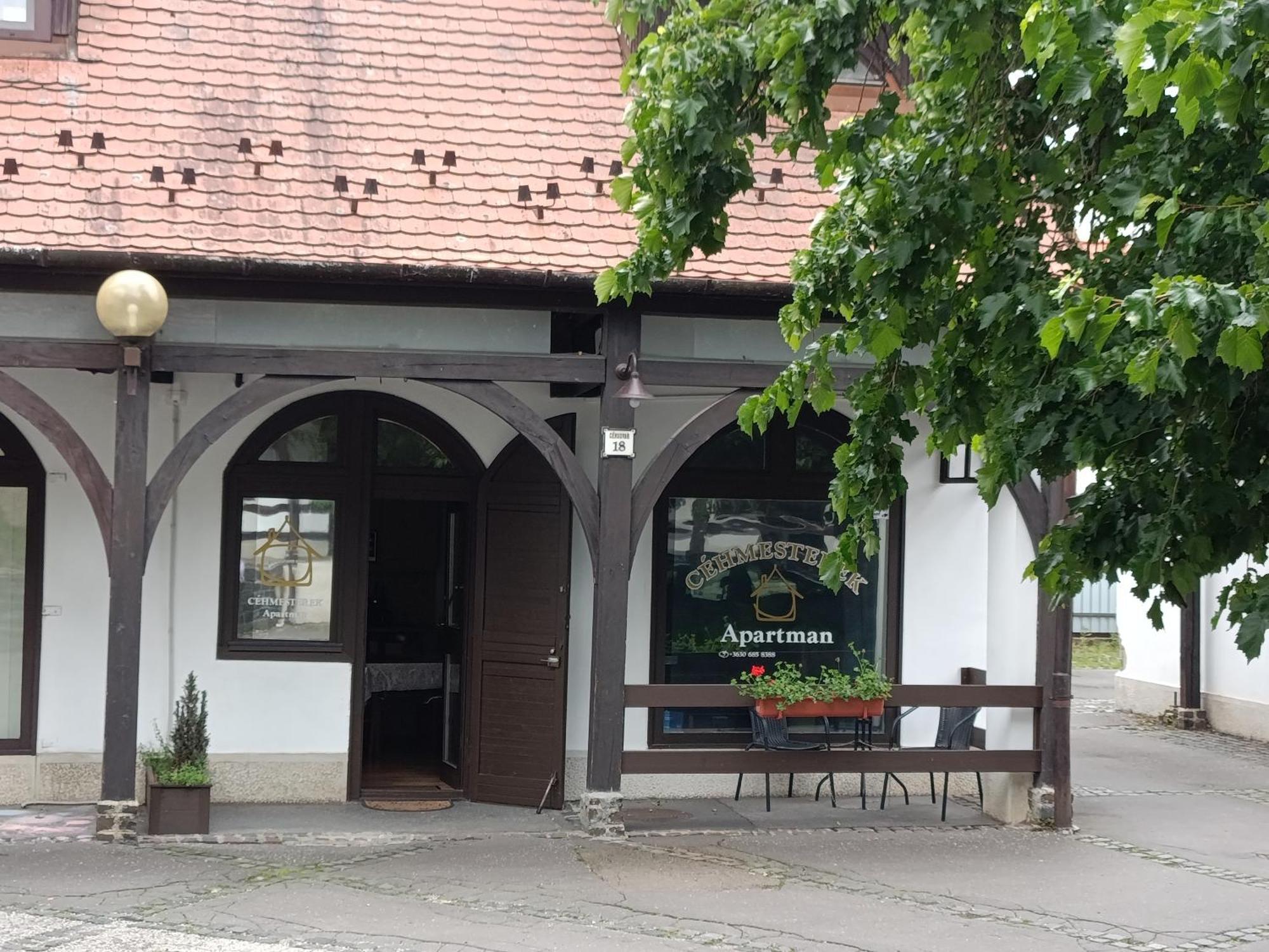 Cehmesterek Apartman Eger Exterior foto